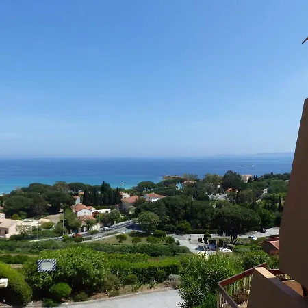 T1 Mezzanine Climatise Avec Terrasse Et Parking - St Clair, Lavandou - Fr-1-308-80 דירה